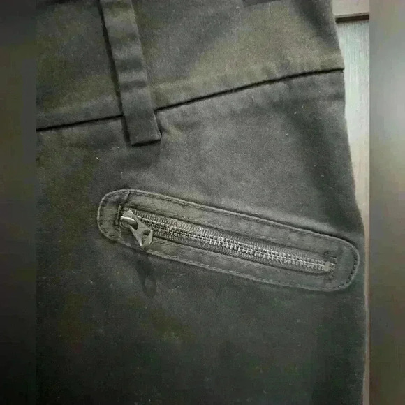 Armani Exchange Women's Black Pencil Skirt Back Zip, Zip Pockets Cotton - size 2 - Picture 1 of 7